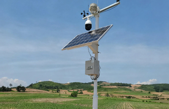 新疆玛纳斯气象监测站和监控摄像头